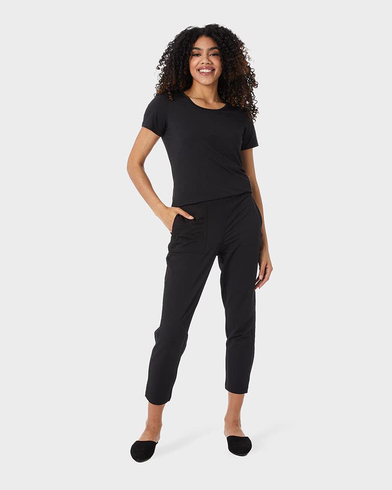 Women’s cool fitted t-shirt in black with moisture-wicking, stretch fabric by The Zayaan

