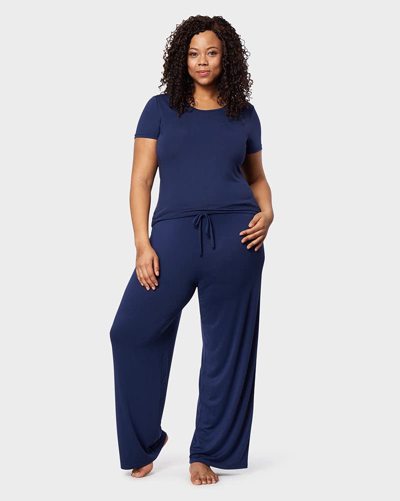 Women’s cool fitted t-shirt in inky indigo with quick-dry, breathable stretch fabric by The Zayaan
